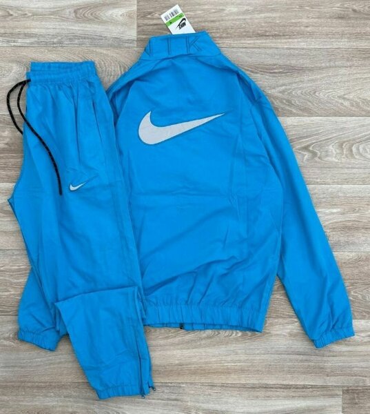 Ensemble de survêtement bleu