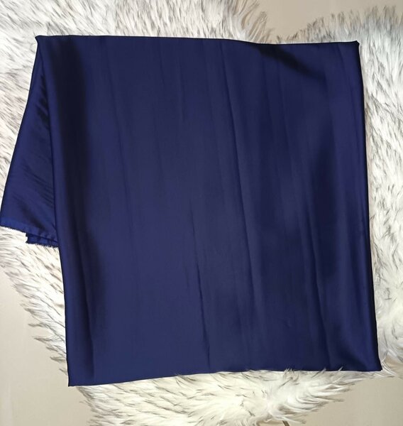 Tissu en soie unicolore