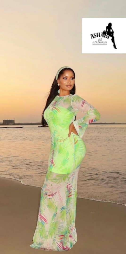 Robe longue tropicale élégante