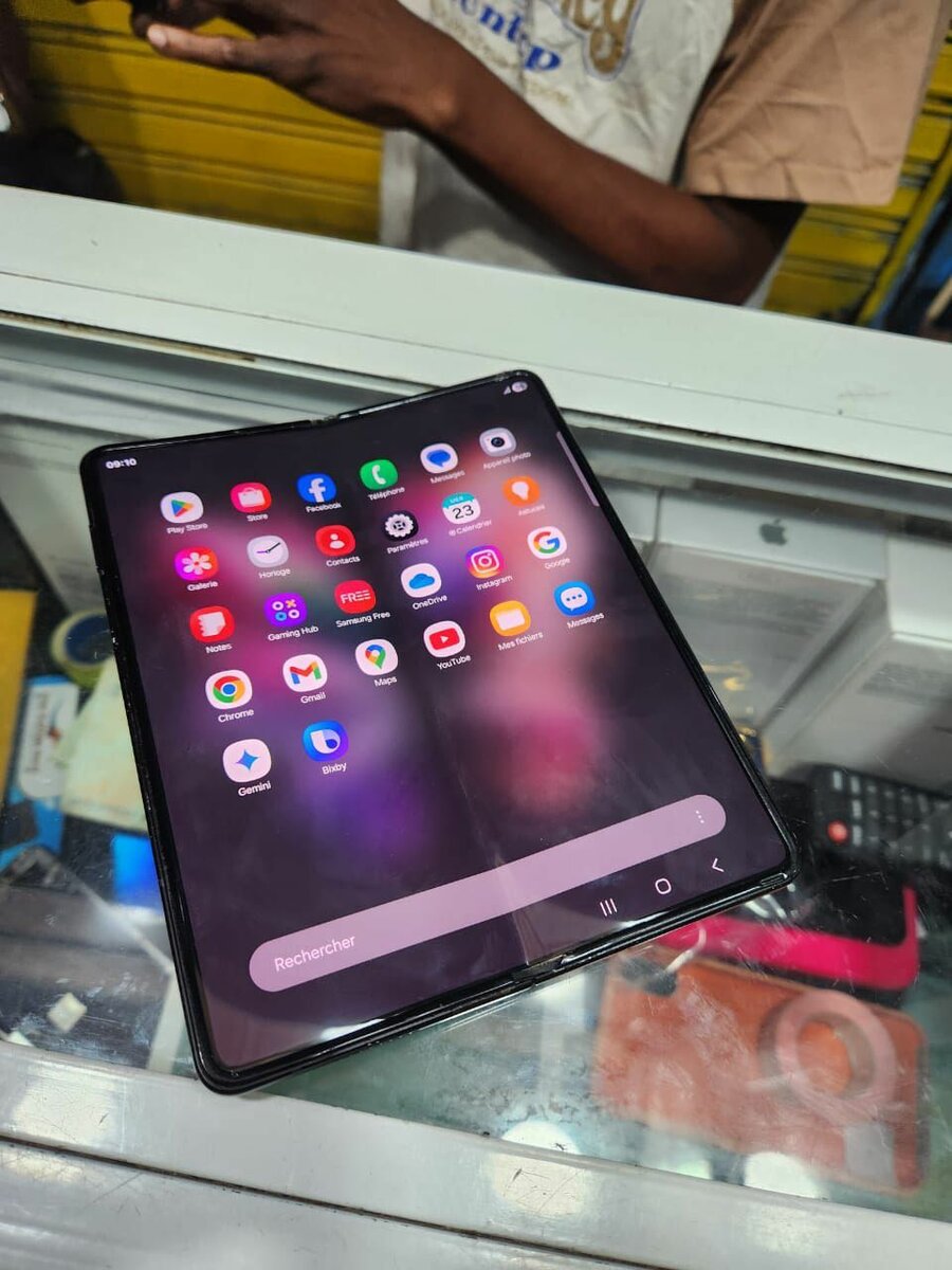 Samsung Galaxy Z Fold3 256 gig