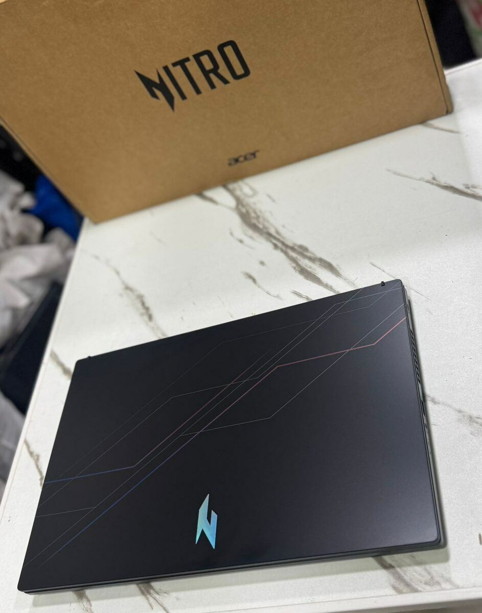 acer nitro anv15-52 i7 13th gé