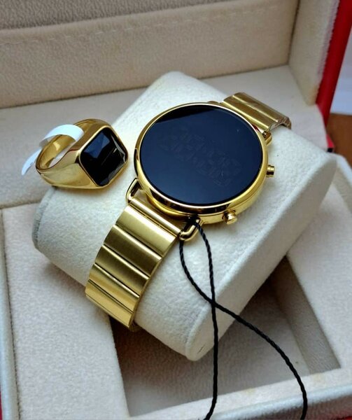 Montre intelligente dorée FUSIL