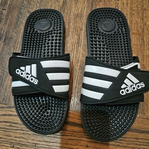 Adidas massager