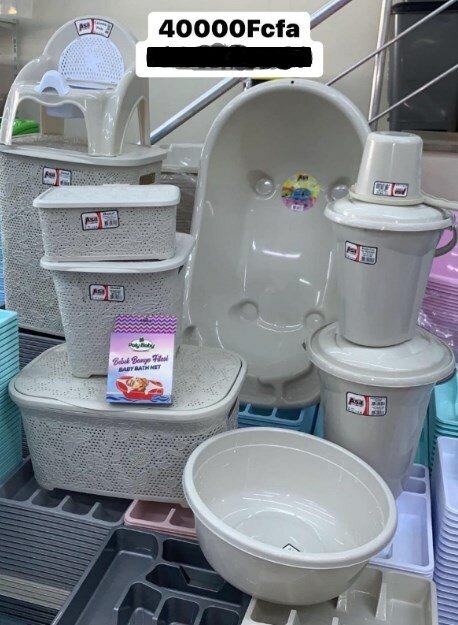 Ensemble de salle de bains gris