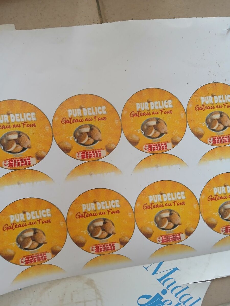 Étiquettes autocollantes