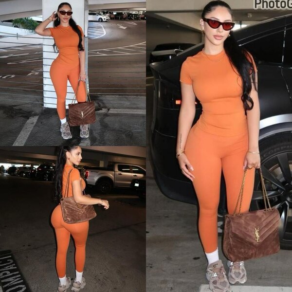 Tenue moulante orange femme