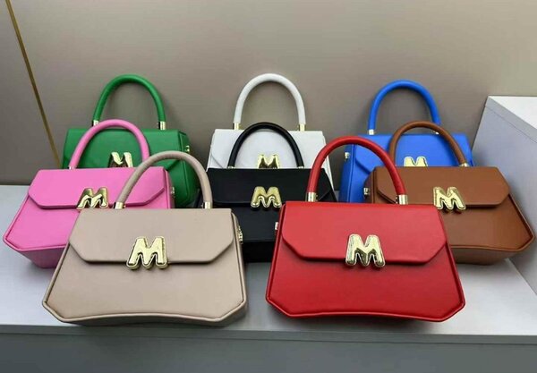 Sacs à main modernes colorés