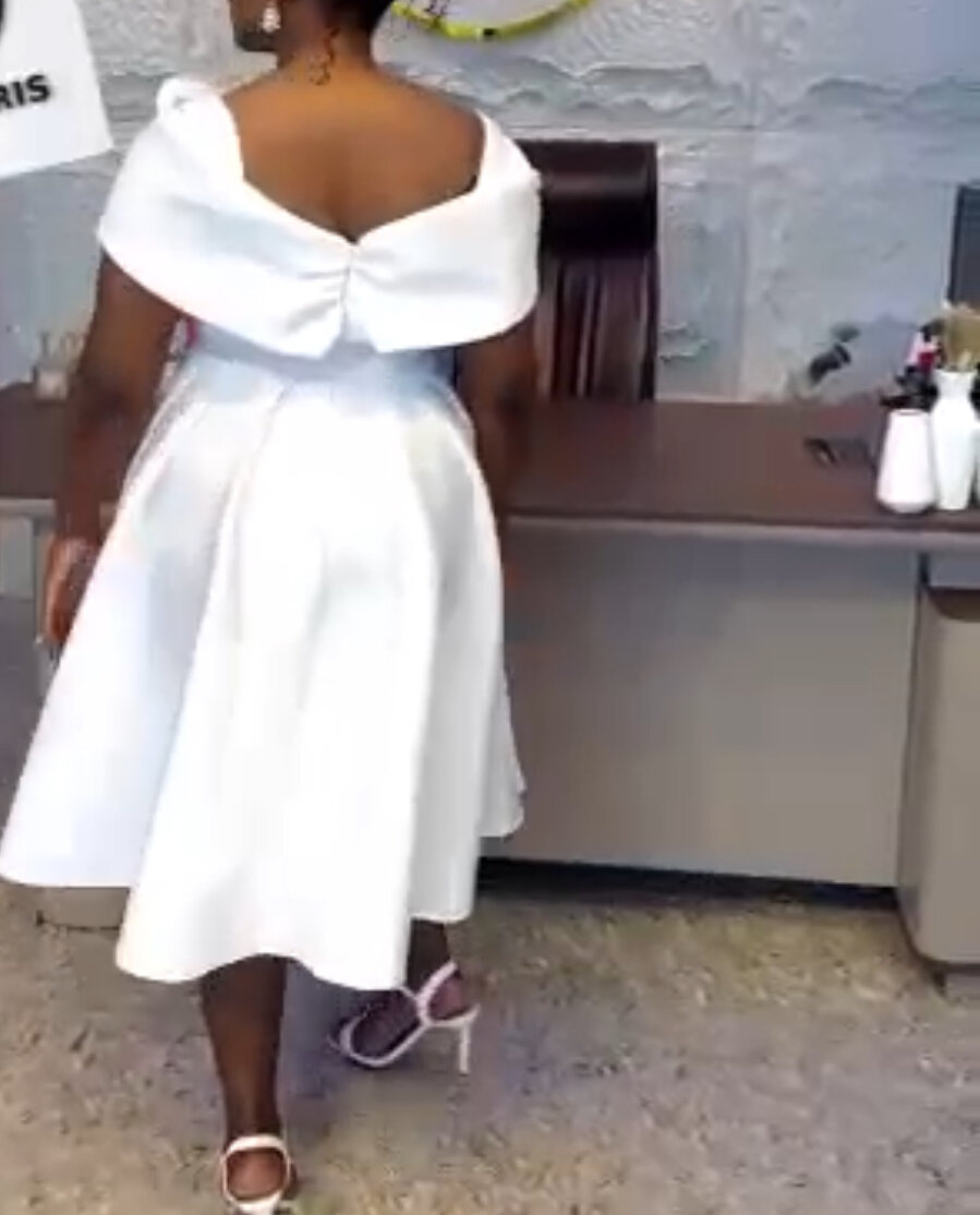 Robe Blanche Élégante