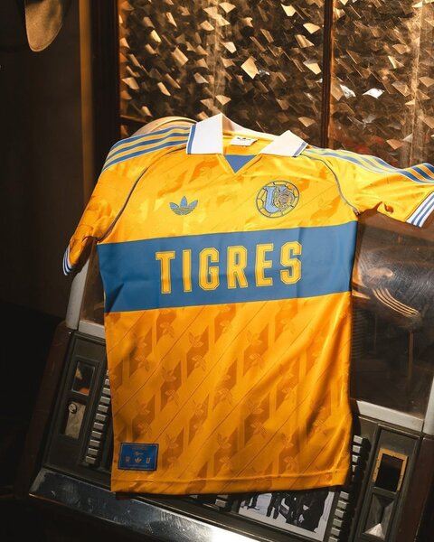 Maillot de football rétro Tigres