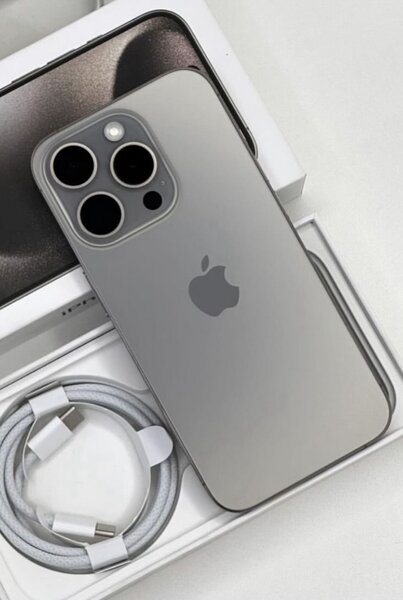 iPhone 15pro -256giga avec ID