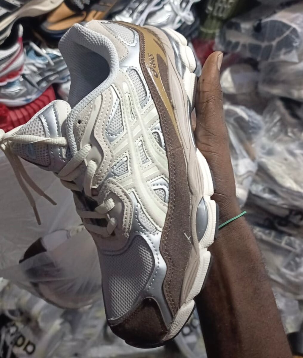 Chaussures Asics pour hommes