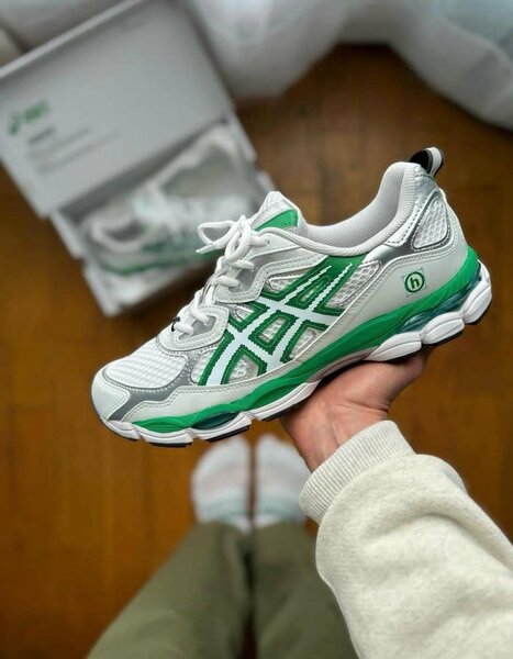 Green Stripe Running Shoes