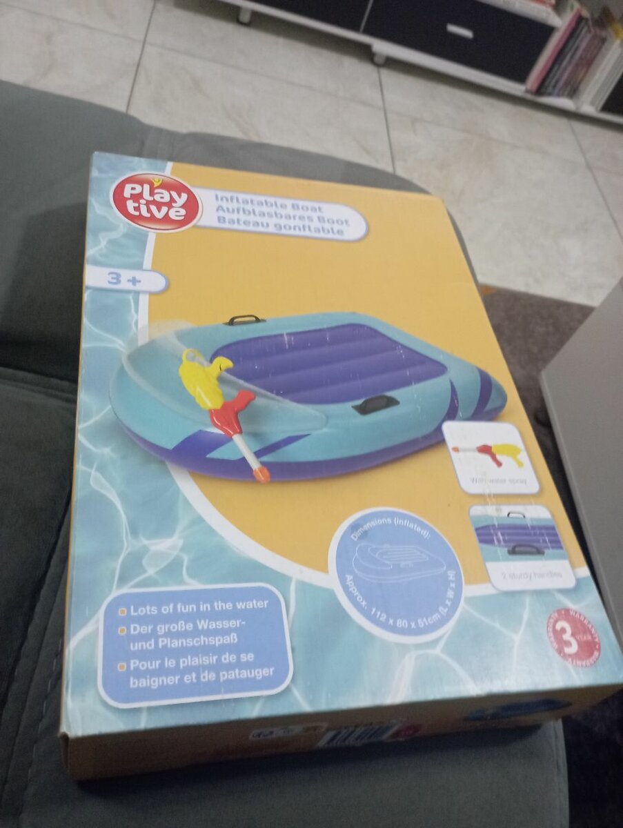 Inflatable boat for Pools