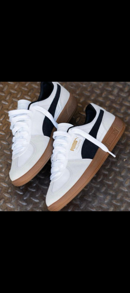 Sneakers en cuir blanc et noir