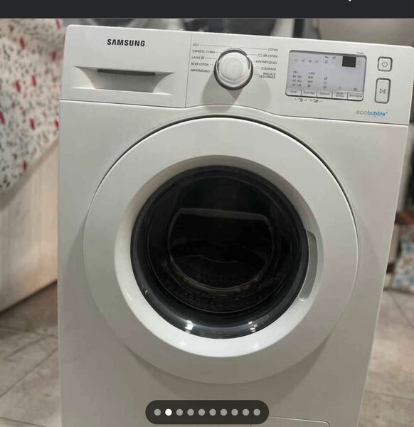 Lave-linge séchant moderne 2en1