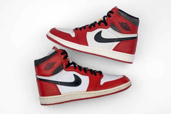Basket sneakers rouge et noir