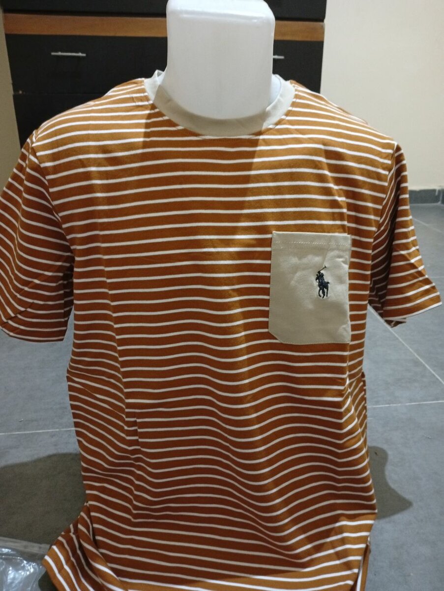 T-shirt rayé à poche pour homme