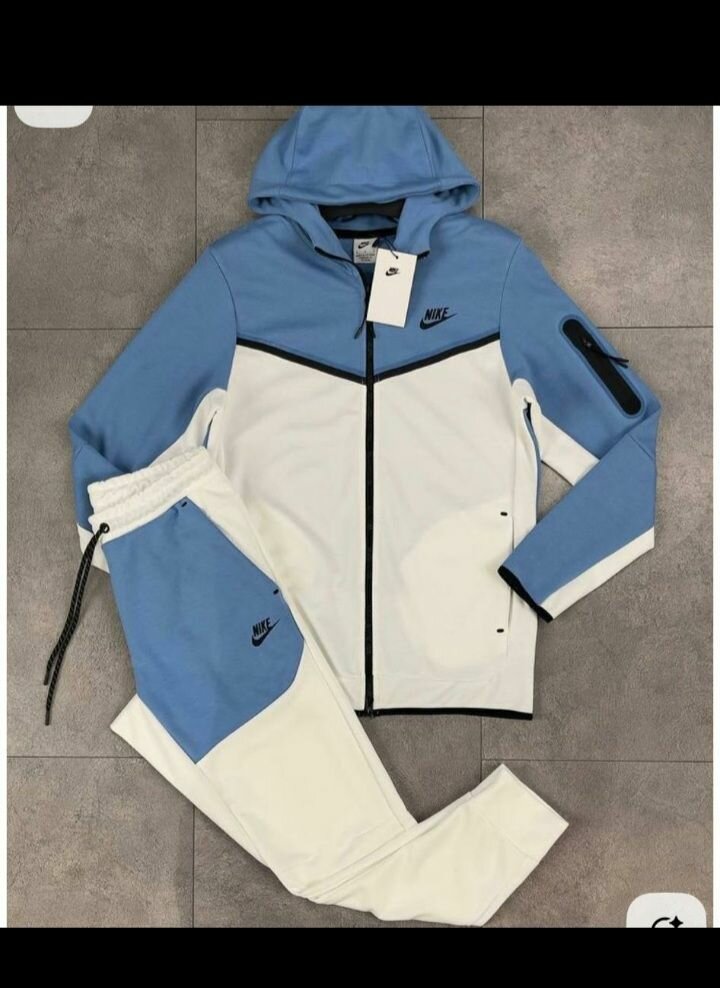 Ensemble de survêtement Nike