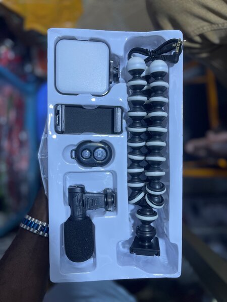 Vlogging Tripod Kit with Microphone