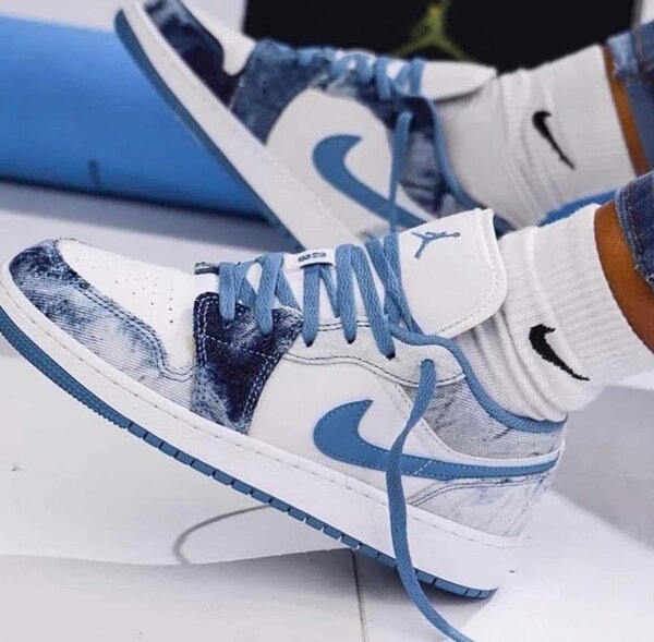 Air Jordan one