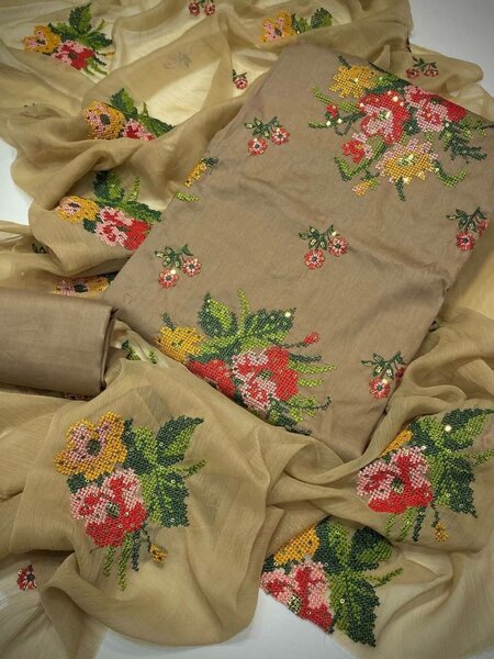 Ladies suit