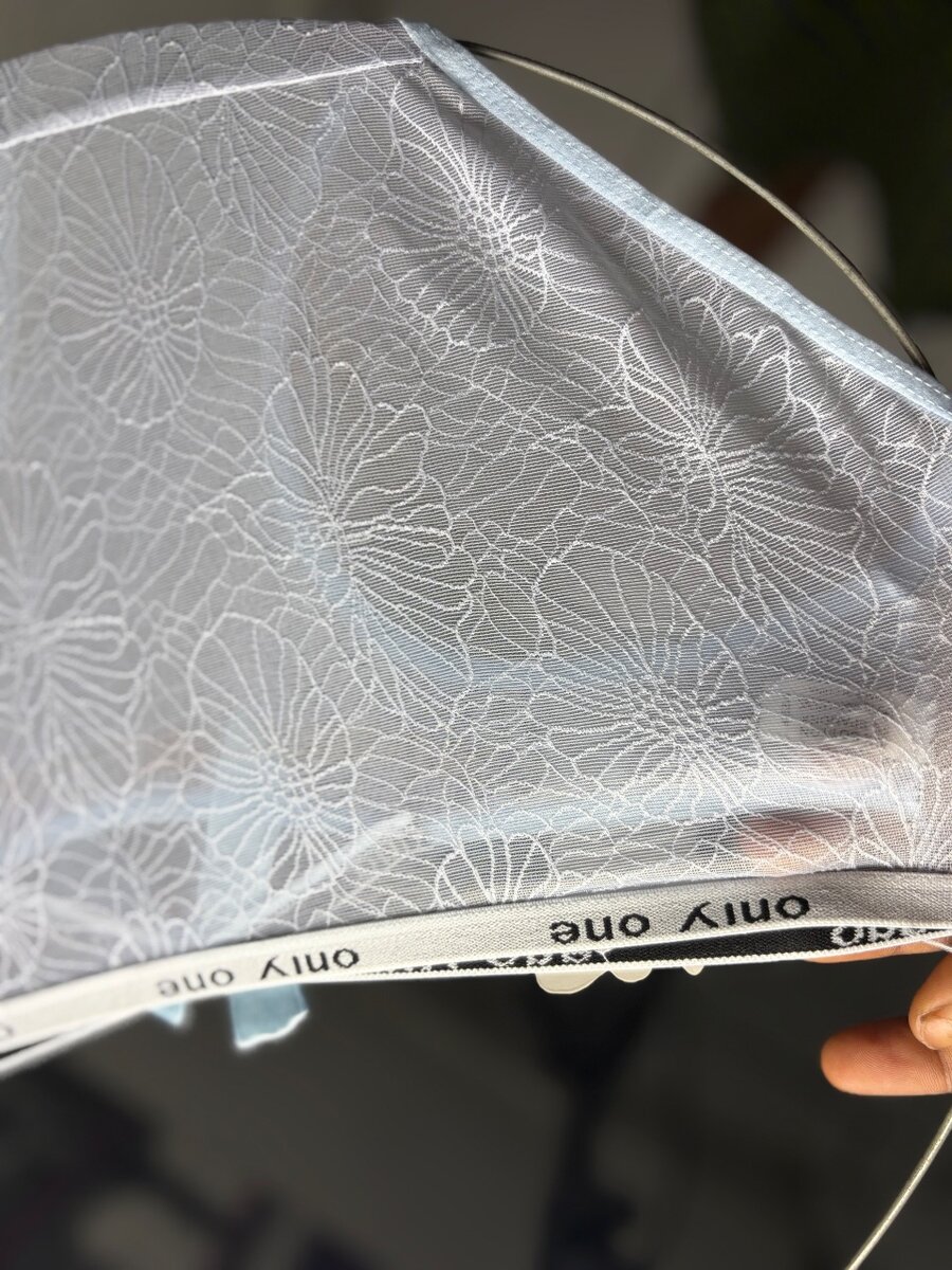 Culotte en dentelle florale