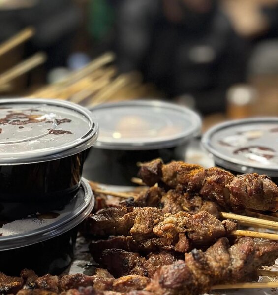 PLAT DE BROCHETTE DE BŒUF