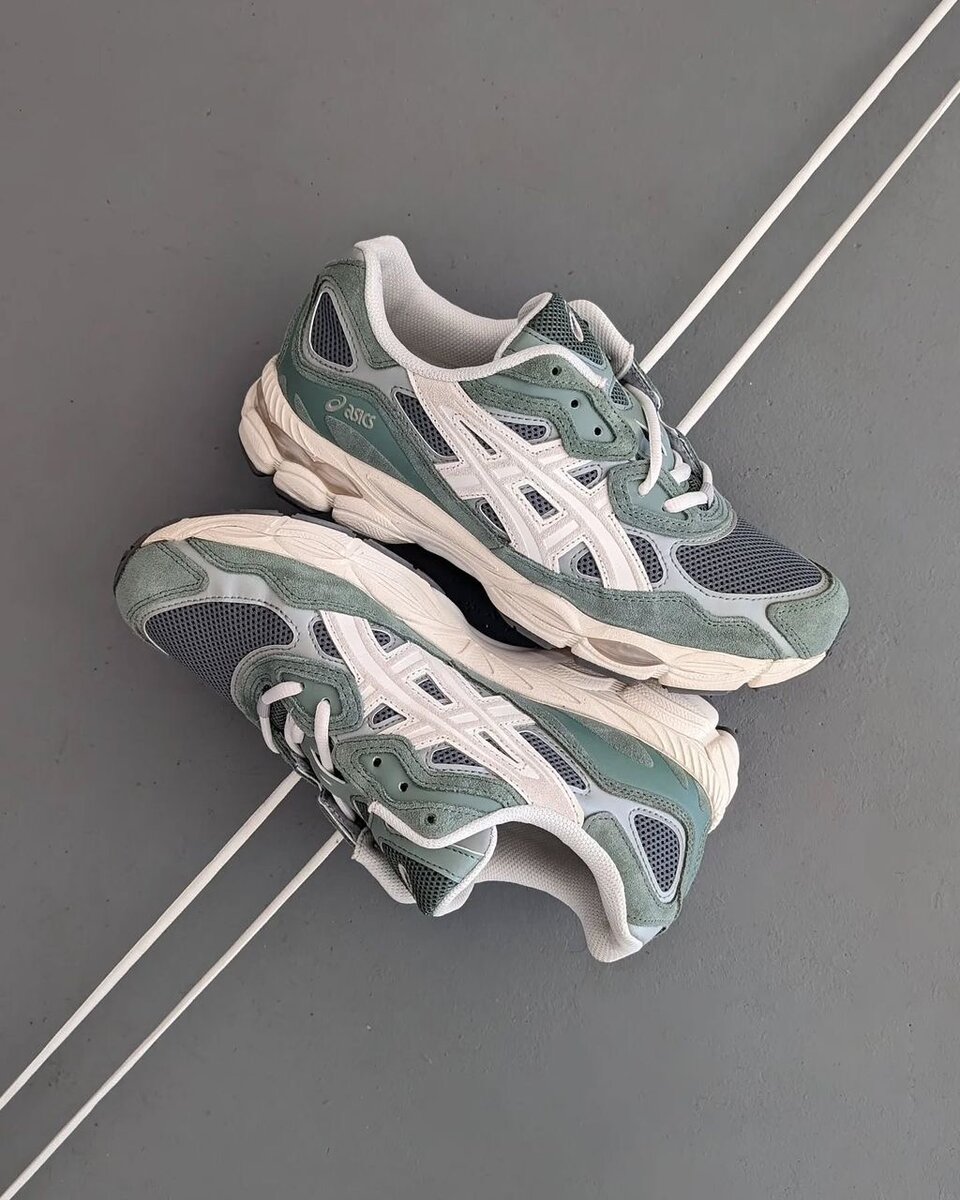 Asics NYC vertes