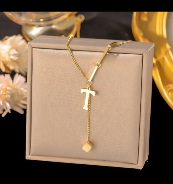 Collier Initiale Doré