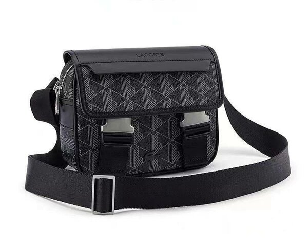 Sac bandoulière élégant Lacoste