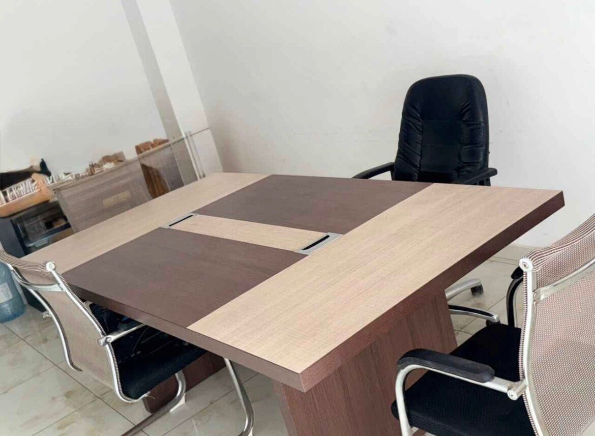 Bureau de réunion moderne