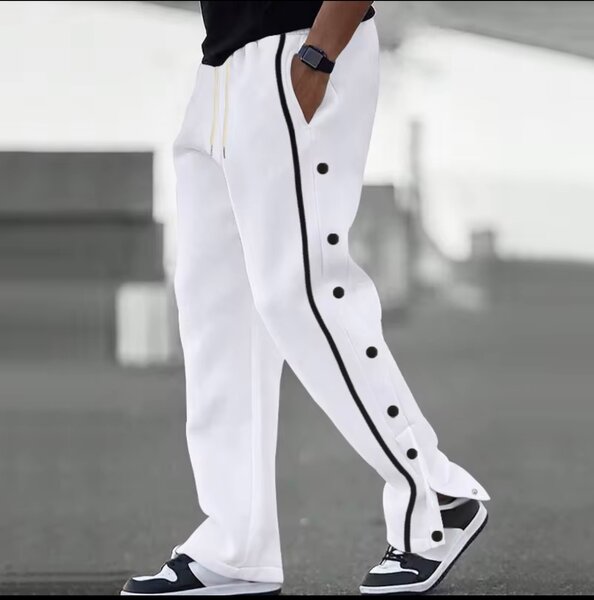 Pantalon de sport à boutons latéraux
