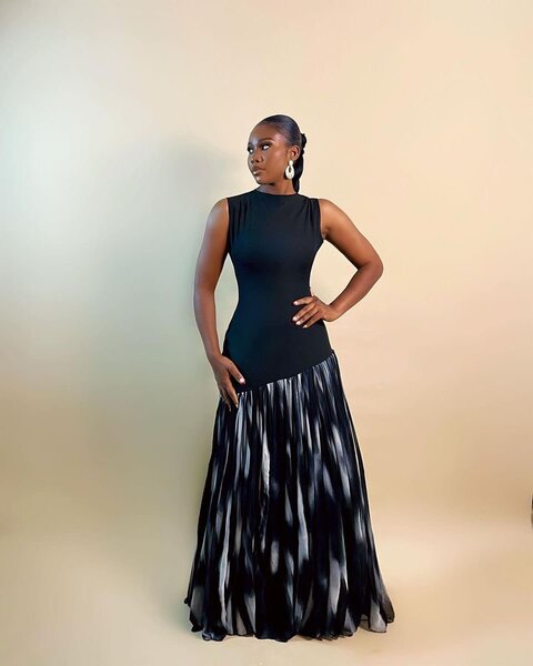 Élégante robe longue noire