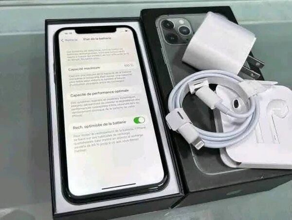 iPhone 11 Pro Max 64 Go