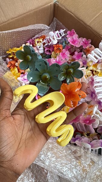 8 Pinces à cheveux fleuries