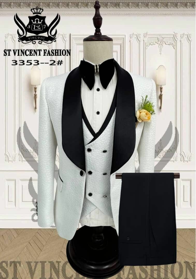 Costume de mariage élégant