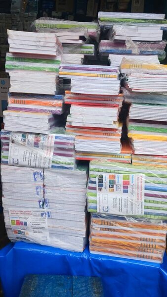 Lot de cahiers scolaires neufs