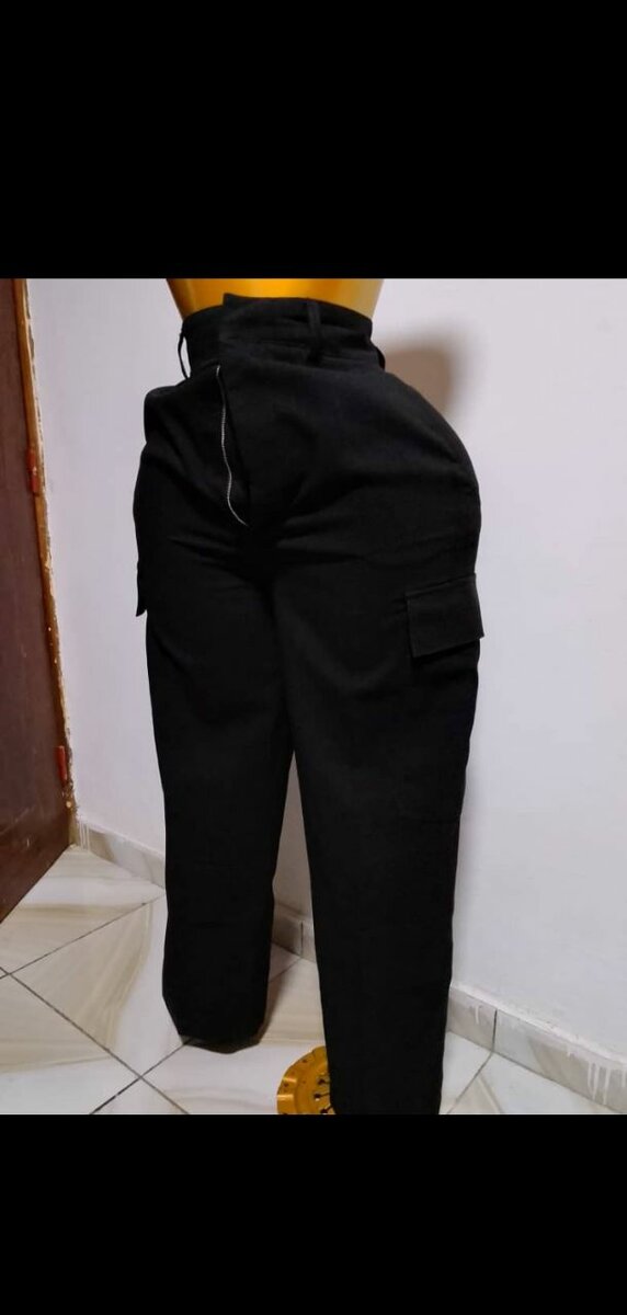 Body féminin fleuri élégant