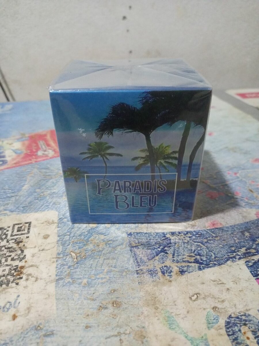 Parfum Paradis Bleu