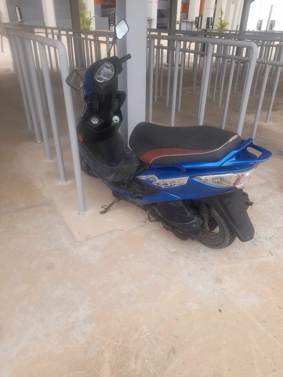 Scooter confortable bleu