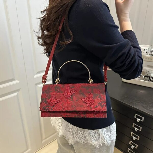 Sac à main élégant en dentelle