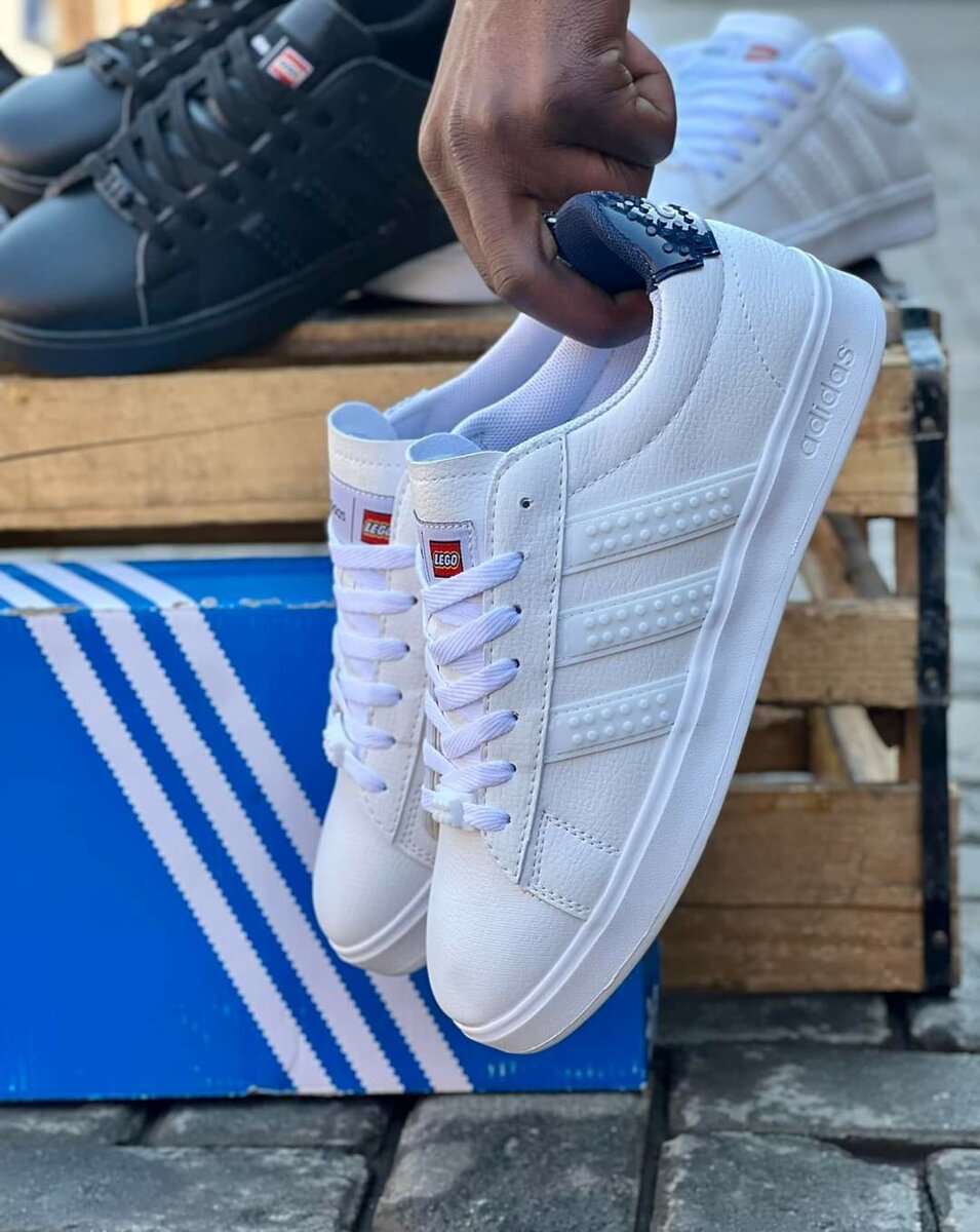 Adidas LEGO