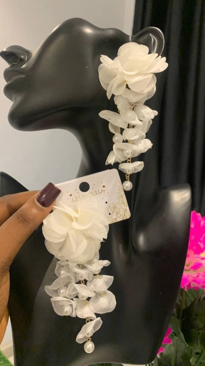 Boucles d'oreilles à fleurs longues