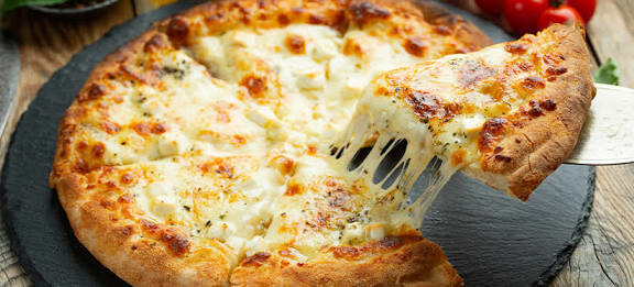 Pizza savoureuse variée