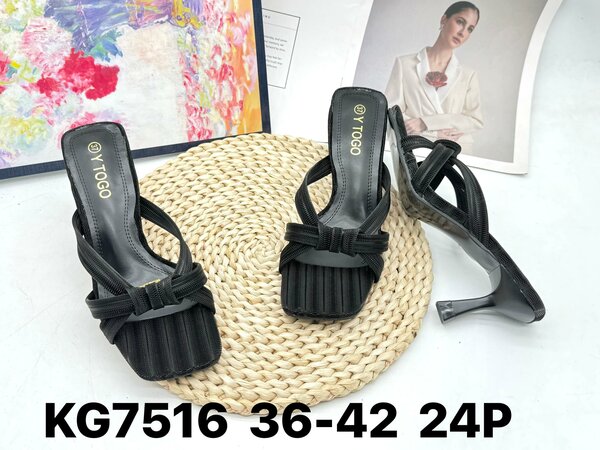 Sandales à talons hauts en noir