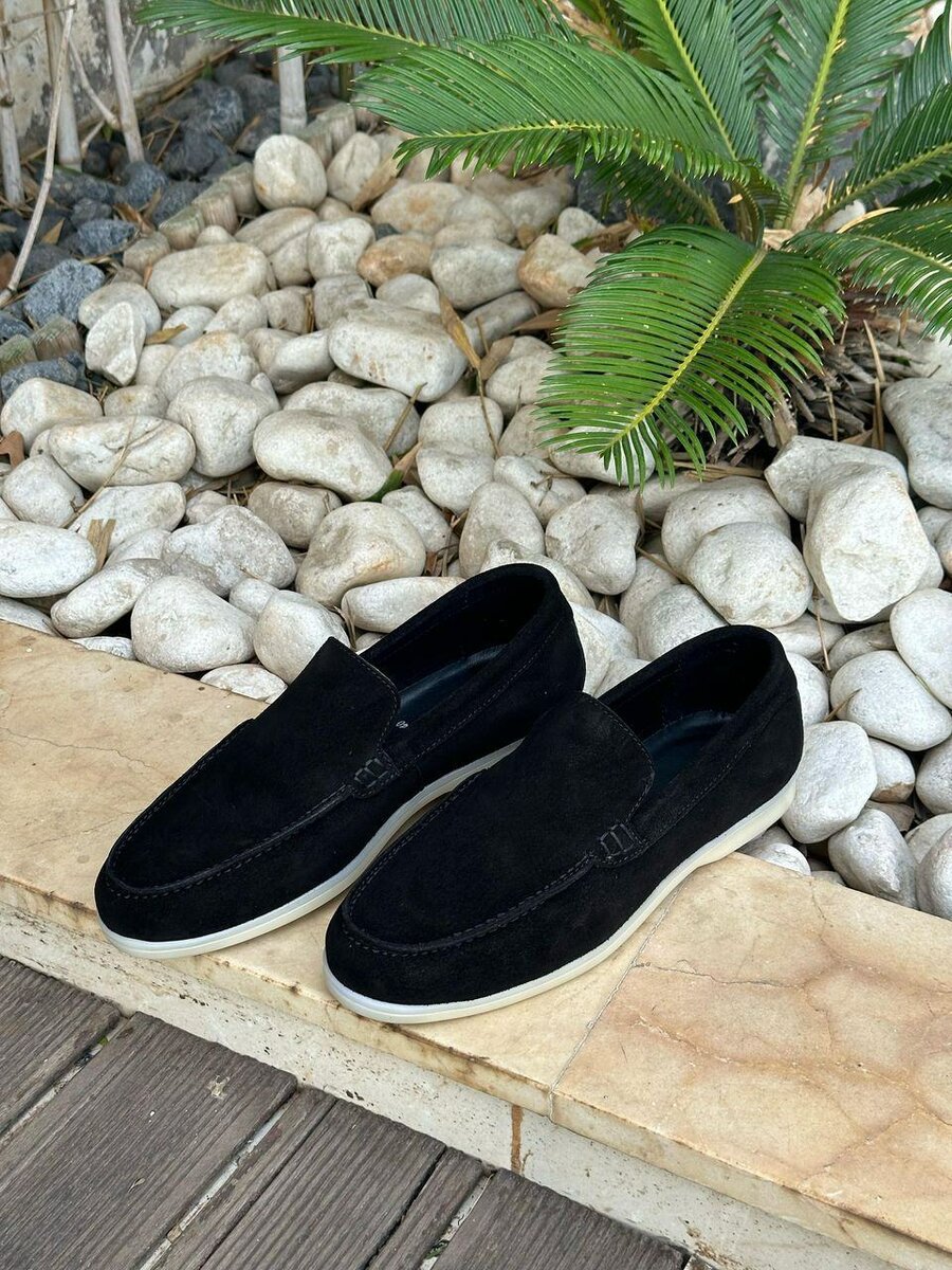 Mocassins en cuir noir élégants