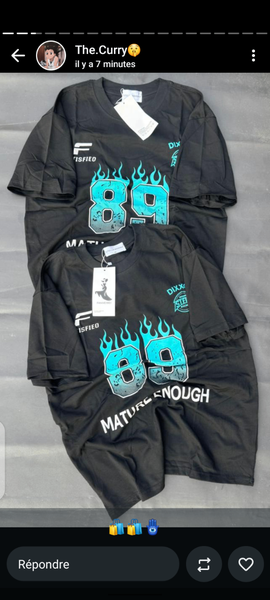 T-shirt noir imprimé 89