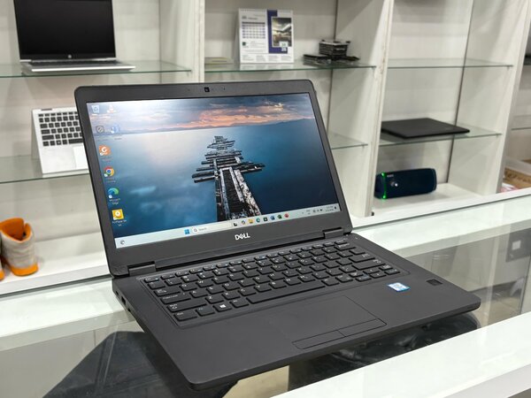 Dell latitude  5490