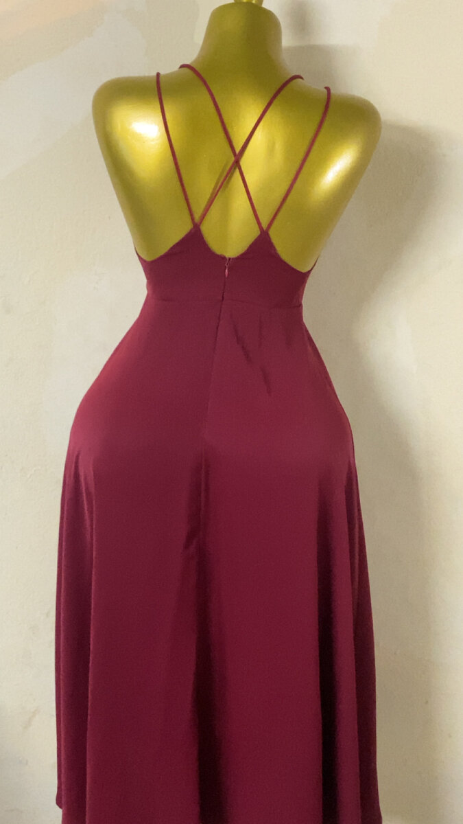 Robe élégante bordeaux