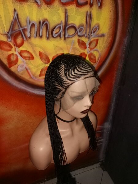 Perruque tressée longue